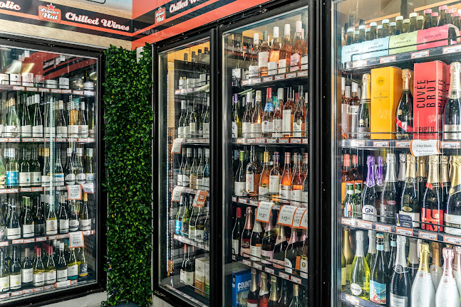 Liquor Hut Mount Maunganui - Hospitality and gastronomy