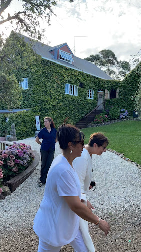 Reviews of Stonyridge Vineyard in Waiheke Island - Hospitality and gastronomy