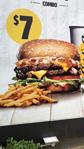 Reviews of Carl's Jr. Mangere in Auckland - Hospitality and gastronomy
