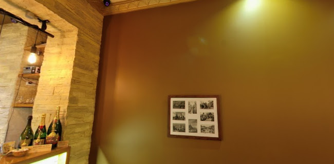 Pla Thong Thai Restaurant & Takeaways - Hospitality and gastronomy