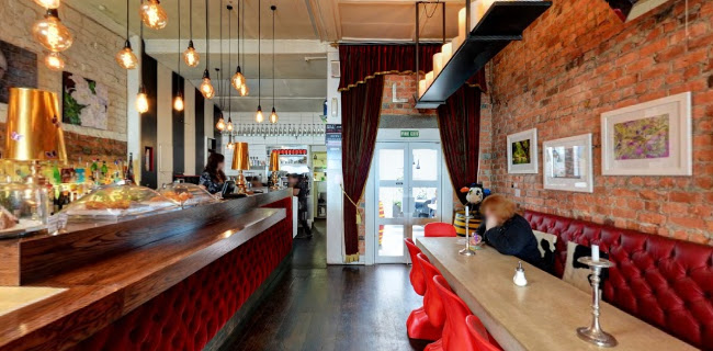 La Vista Cafe & Restaurant