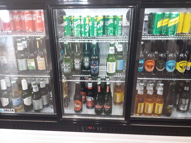 Madisons Cafe and Bar