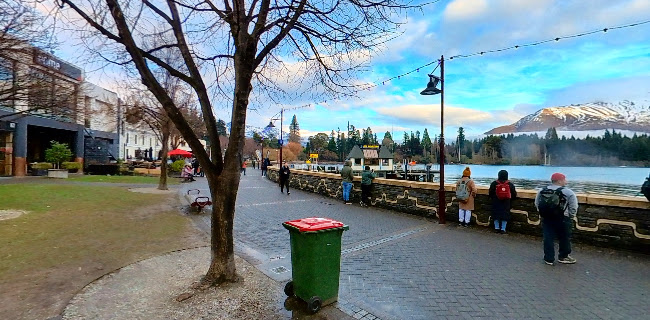 Pog Mahones Irish Pub & Restaurant