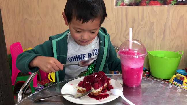 The Berry Shop & Cafe