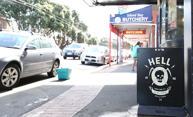 129 The Parade, Island Bay, Wellington 6023, New Zealand