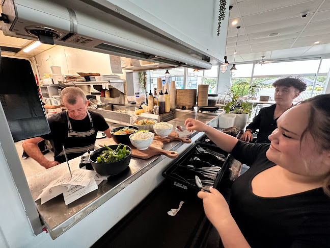 The Land and Sea Cafe - One Tree Point