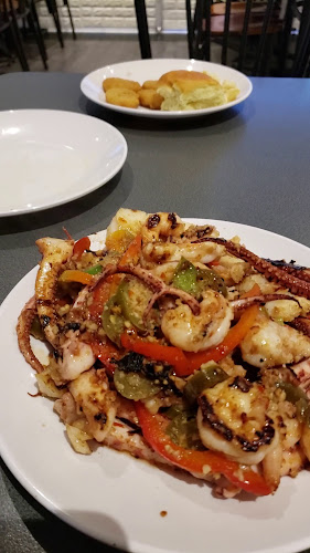 Comentarii opinii despre Gengis Khan New Lynn Mongolian BBQ Buffet