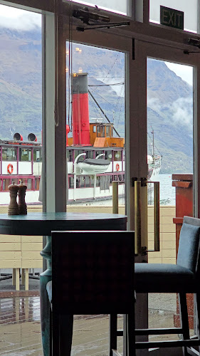 Opinii despre Public Kitchen and Bar în Queenstown - Hospitality and gastronomy