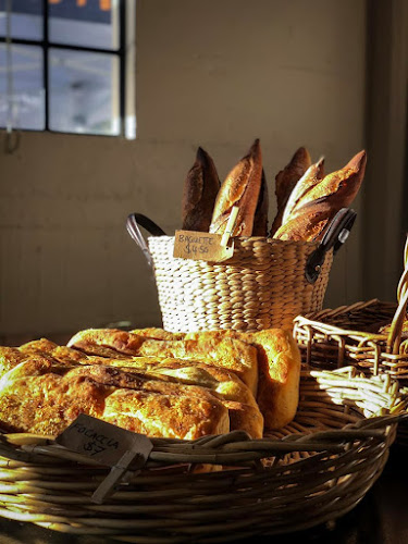 Catalina Bay Farmers Market - Hospitality and gastronomy