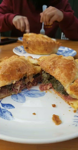 Comments and reviews of Blue Rose.