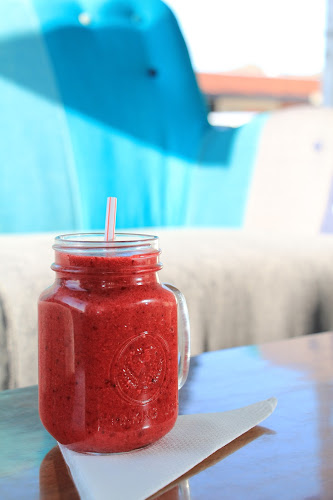 Comentarii opinii despre The Side Walk Cafe