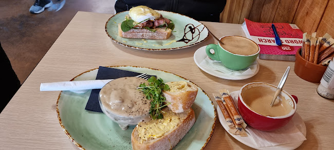 Opinii despre Poppys Cafe în Tīrau - Hospitality and gastronomy