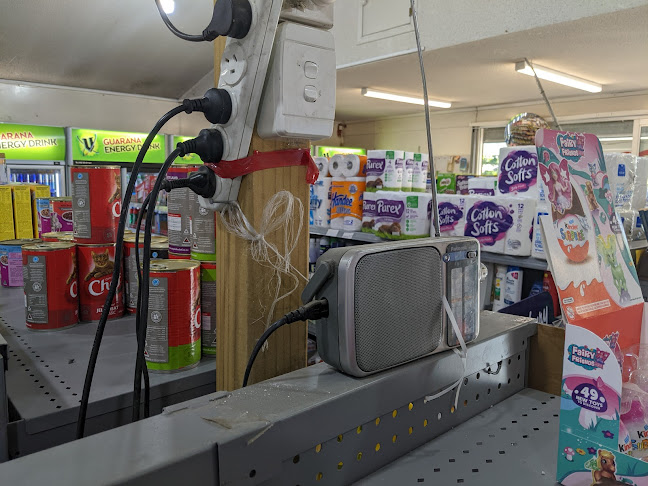 Cee Jaes Superette : - Hospitality and gastronomy