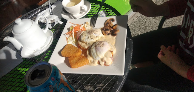 Opinii despre NT Cafe and bakery în Ngatea - Hospitality and gastronomy