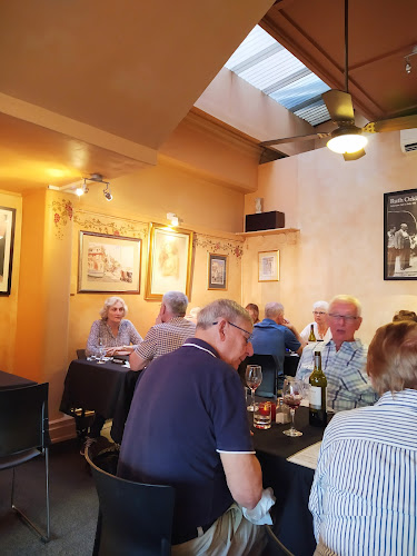 Opinii despre Adriana's Restaurant în Hamilton - Hospitality and gastronomy