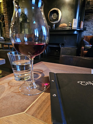 Eichardt's Bar Open Times