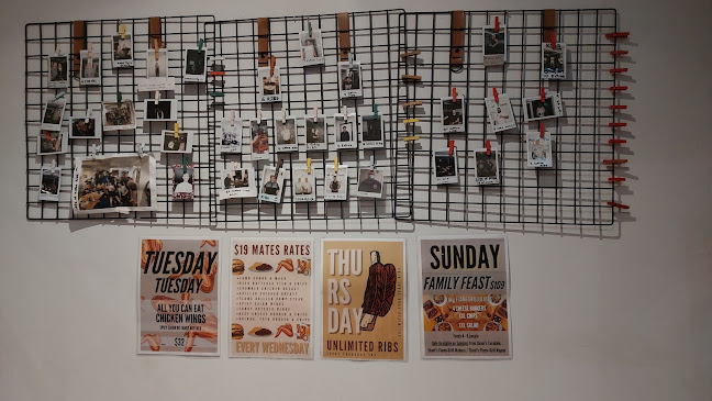 Shani's Family Eatery and Bar - Hospitality and gastronomy