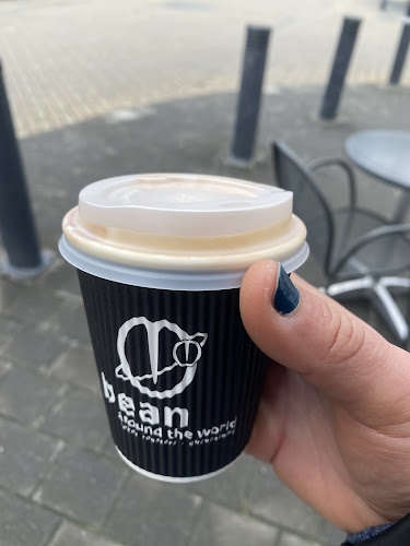 Opinii despre Bean Around The World Coffee Roastery în Queenstown - Hospitality and gastronomy