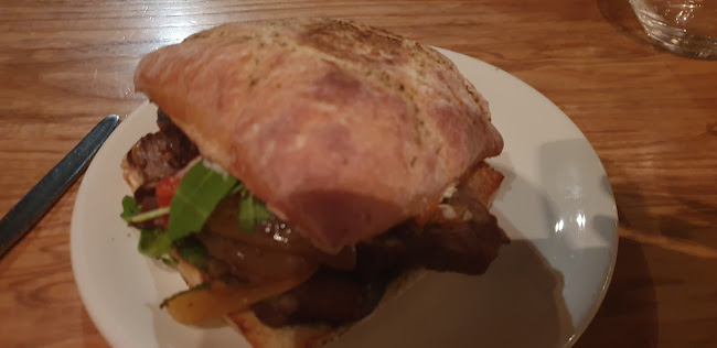 Slow Cuts - Hospitality and gastronomy