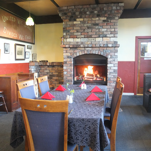 Comments and reviews of Formerly The Blackball Hilton