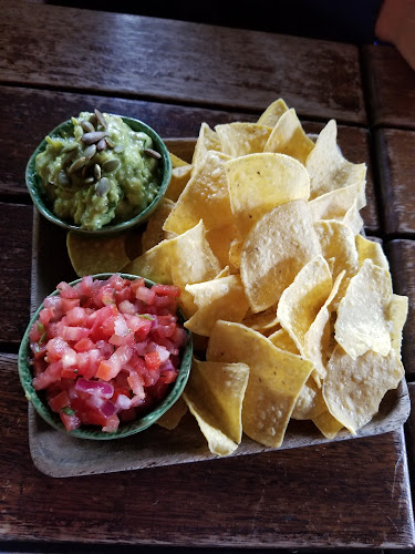 Chiwahwah Mexican Cantina Bar Phone number