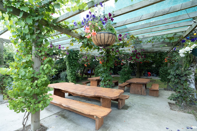 Comentarii opinii despre Benger Garden Cafe & Chalets