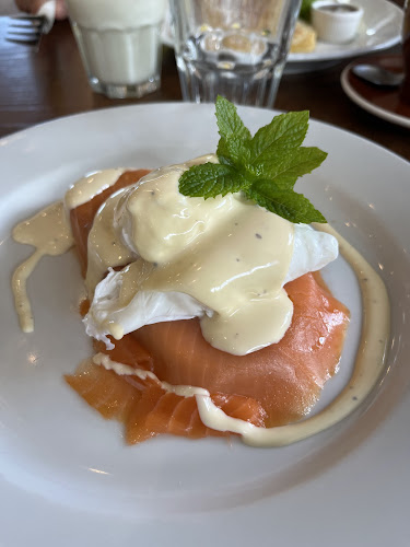 Anna's Cafe Open Times