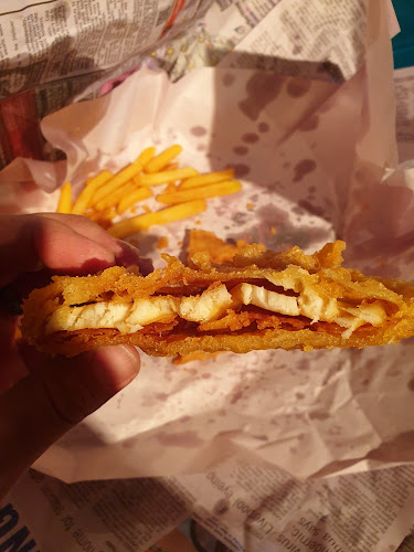 Comentarii opinii despre Golden Cobweb Restaurant & Takeaways