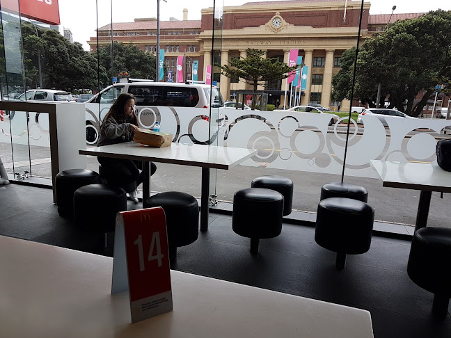 Comentarii opinii despre McDonald's Bunny St