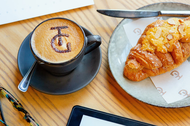 Two Grey - Bar Cafe & Eatery - Wellington