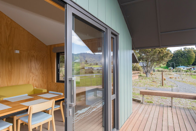 Te Tii Ruatahuna - Cafe, Store and Accommodation