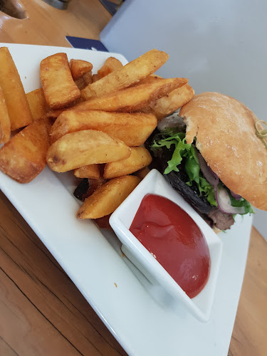 Leigh Bar and Eatery - Hospitality and gastronomy