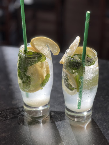 DOCKS Bar & Seafood Grill - Hospitality and gastronomy