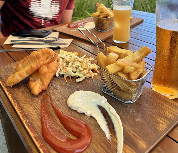 Opinii despre The Pour House and The Coromandel Brewing Company în Hahei - Hospitality and gastronomy