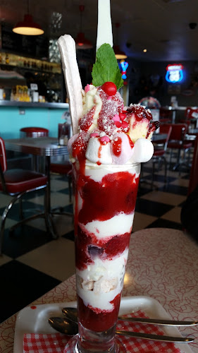 Comments and reviews of Deluxe Diner