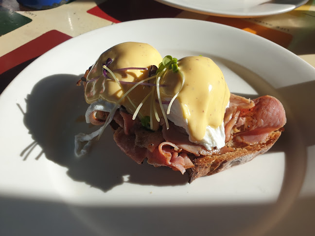 Maranui Cafe Phone number