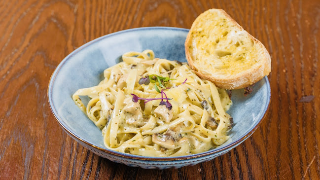 Super Casual Bar & Eatery