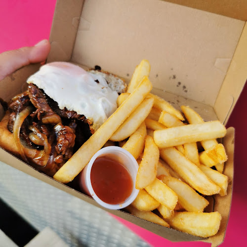 Eze Feedz - Hospitality and gastronomy