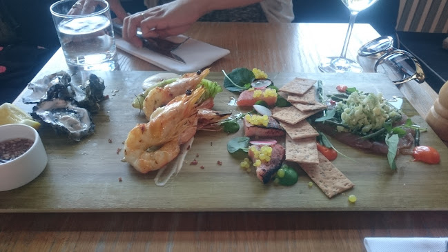 Comentarii opinii despre Regatta Bar And Eatery