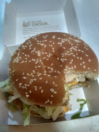 Comentarii opinii despre McDonald's Akoranga Drive