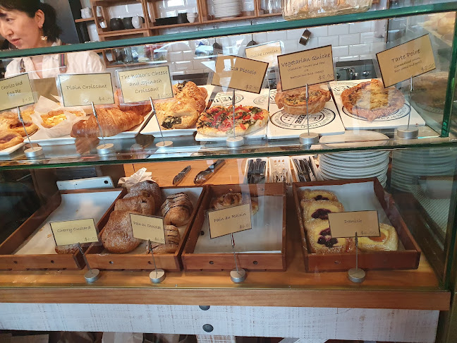 Comentarii opinii despre The Baker's Coffee Shop