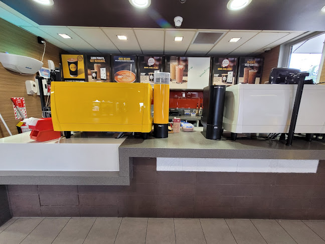 McDonald's Akoranga Drive - Hospitality and gastronomy