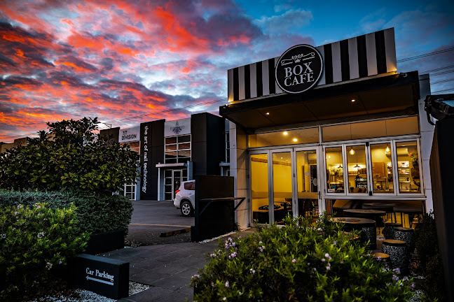 Box Café