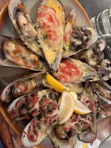 Opinii despre Leuven Belgium Beer Cafe în Wellington - Hospitality and gastronomy