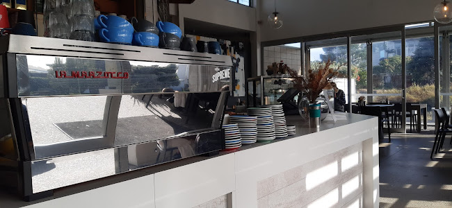 Omaha Beach Café - Omaha