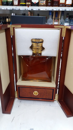 Crown Hill Liquor - Auckland