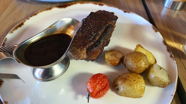 21 Days Bar & Brasserie