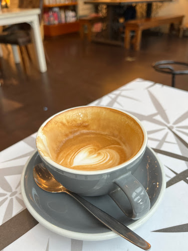 Comentarii opinii despre Urge Coffee & Tea Boutique