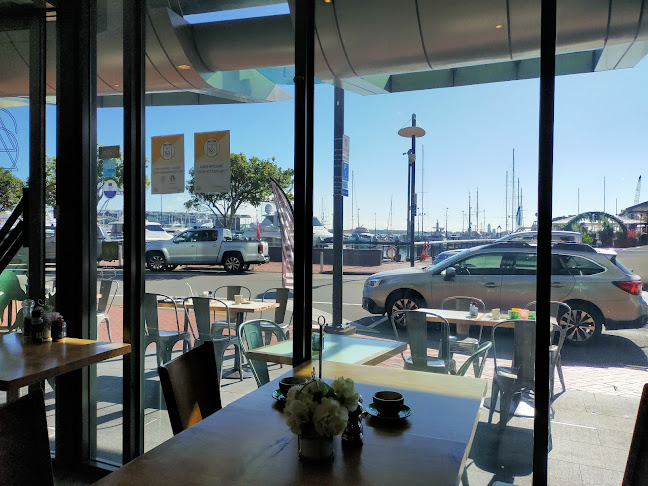 Comentarii opinii despre Lux Cafe