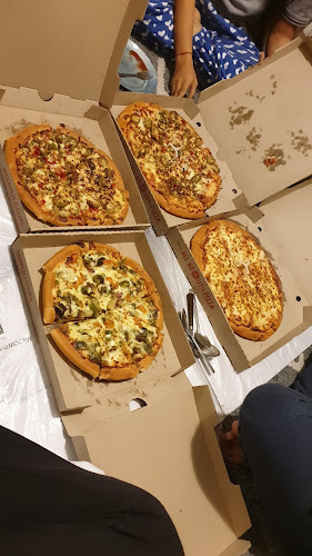 Pizza Hut Palmerston North Pioneer Highway - Hospitality and gastronomy